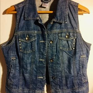 👧🏻 Super cute!🐴 CRUEL GIRL⭐️ Blue Jean Vest! 🌸
